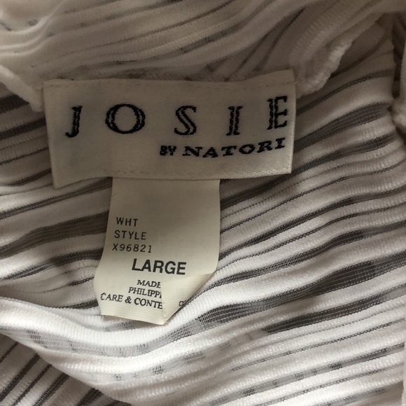 White nightie - Picture 2 of 2